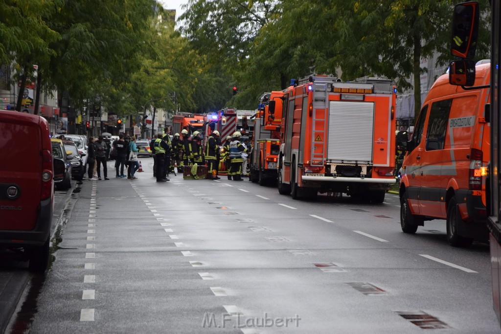 Feuer 2 Koeln Nippes Neusserstr P020.JPG - Miklos Laubert